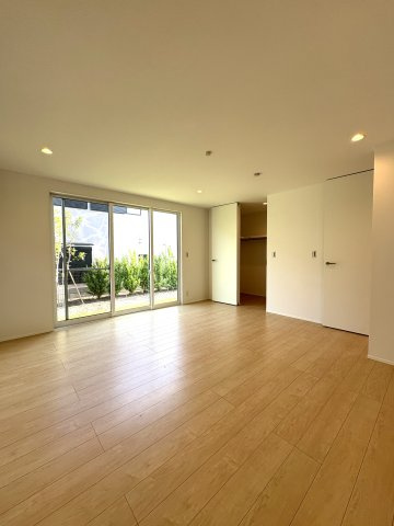 HILLSIDE PRIVATE LIFE｜片瀬山で、静けさを愉しむ 物件写真 02