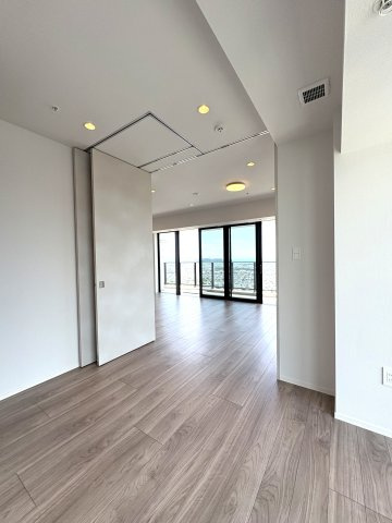 THE VIEW FROM SHONAN｜空と海を見渡す、湘南の特等席。