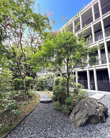 A Quiet Side of Kamakura. 静かな鎌倉に、暮らす。